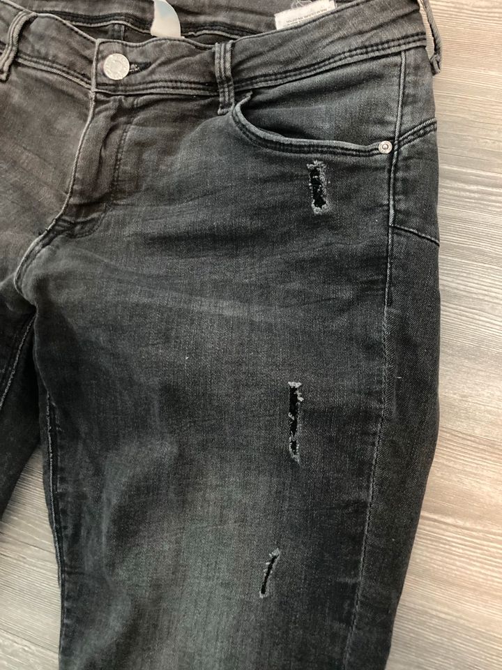 H&M Jeggings Gr. 31/32, super Zustand in Ostercappeln