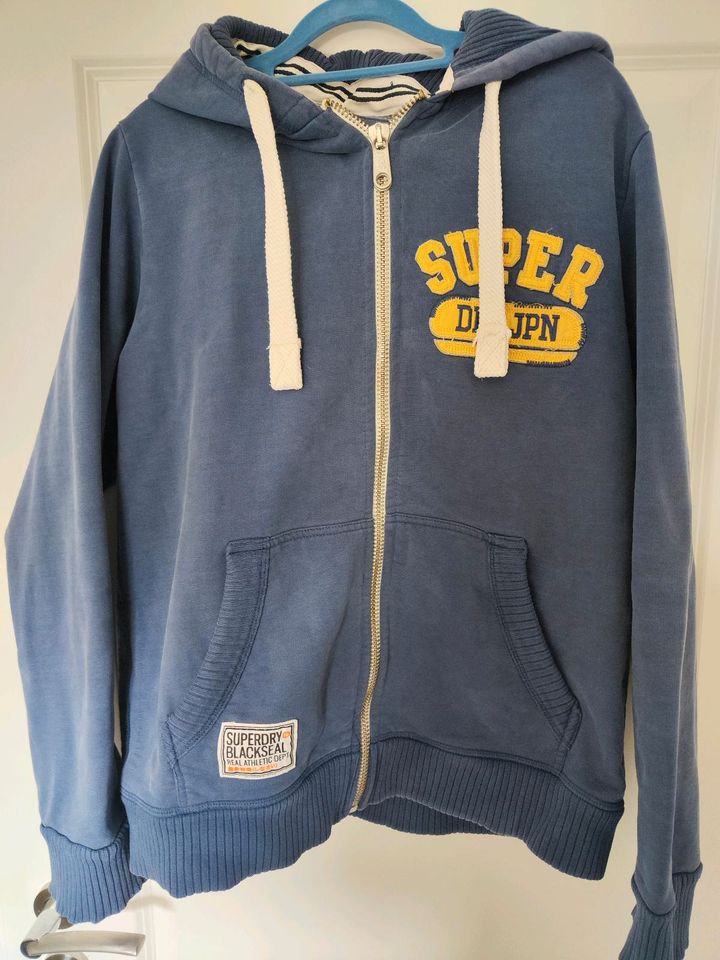 Superdry Hoody Kapuzenpullover Größe L in Wiefelstede