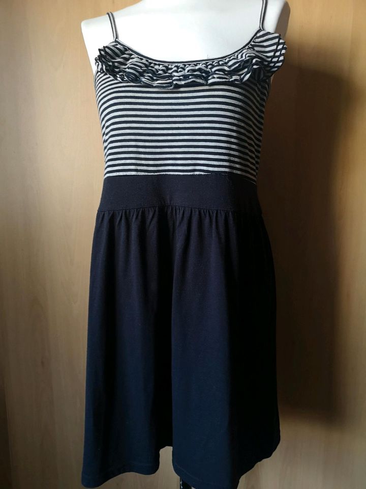 Fishbone Kleid Spaghettiträgerkleid grau blau mit Rüschen Gr.XL in Ebermannstadt