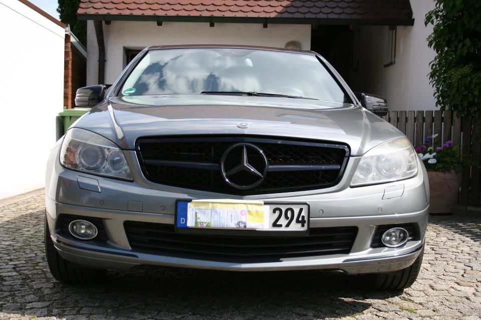 Mercedes Benz C350 4-Matic, Limo/Navi/Leder/Pano/Aut./AHK/Euro 5 in Burgthann 