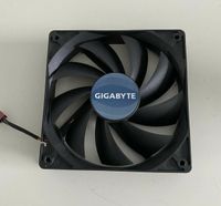 Gigabyte DC BRUSHLESS PAN MODEL:DF1202512RFLN DC12V Lüfter Nordrhein-Westfalen - Hagen Vorschau