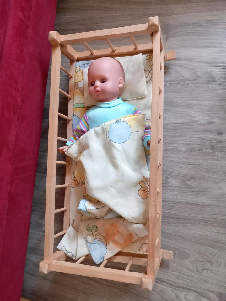 Selbst gebautes Puppenbett in Recklinghausen