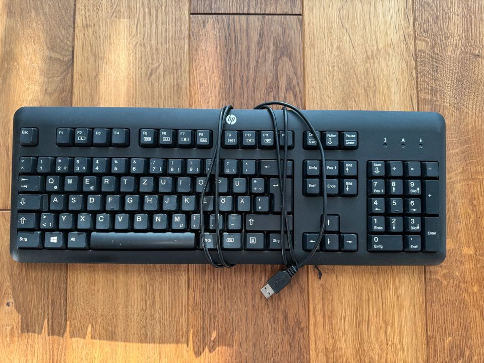Tastaturen mit USB - Anschluss mit gratis Maus in Frankfurt am Main