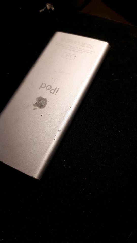 gebrauchter Apple iPod Nano 2nd Generation A1199 Silver 2gb in Hamburg