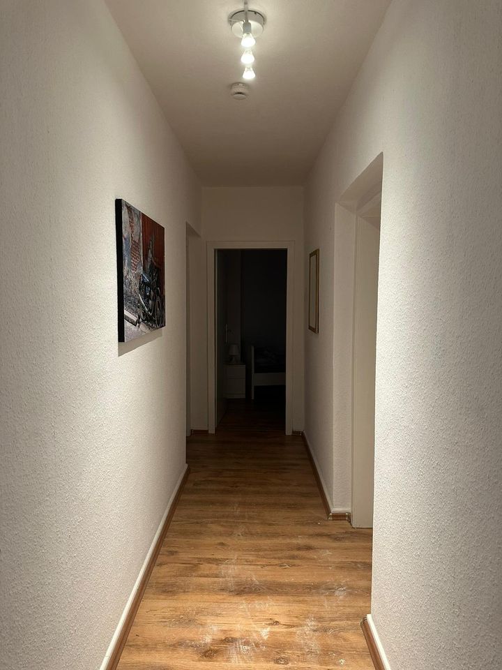 Neue 3 Zimmer Wohnung mit 4-6 Betten Voll Möbliert in Wuppertal