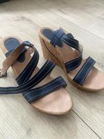 Damen Schuhe / Damen Sandalen mit Keilabsatz Gr. 38 München - Milbertshofen - Am Hart Vorschau