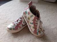 Boden Sneakers Blumen in Gr. 29, wie Neu Hessen - Lahnau Vorschau
