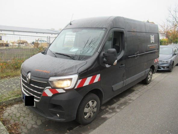 Transporter Renault Master EZ 5/22 Energy Blue dCi 150 L3H2 schwarz AHK Deluxe Ausstattung in Offenbach