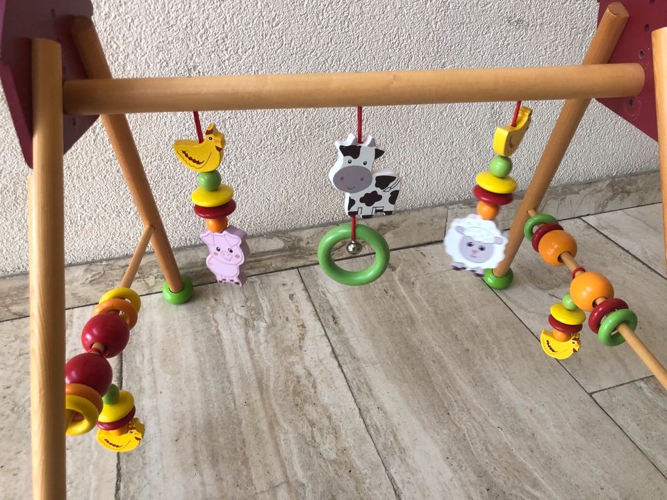Holzspielzeug Spielbogen - Spieltrapez von Babywalz in Nürtingen