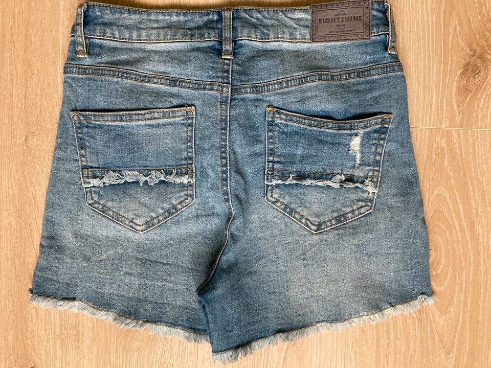Jeans Shorts, extra small von eight2nine in Backnang