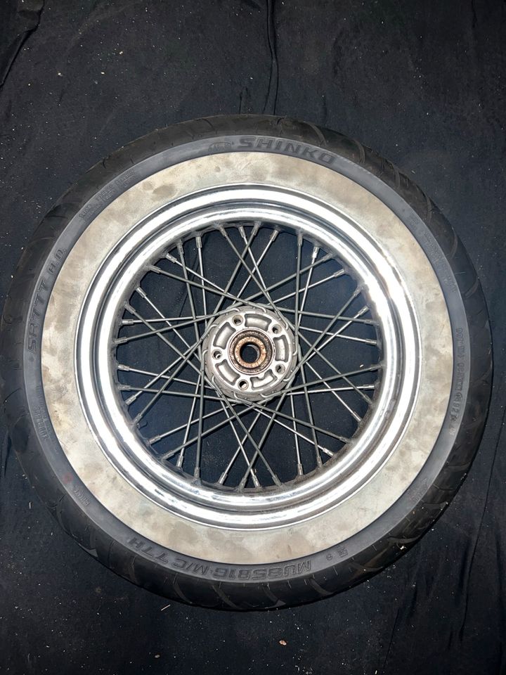 Harley Davidson Softtail Felge mit neuem Reifen in Ludwigsburg