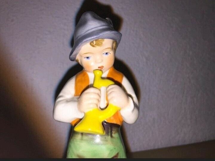 Reduziert Porzellanfigur Junge mit Trompete 8790 in Rosenfeld