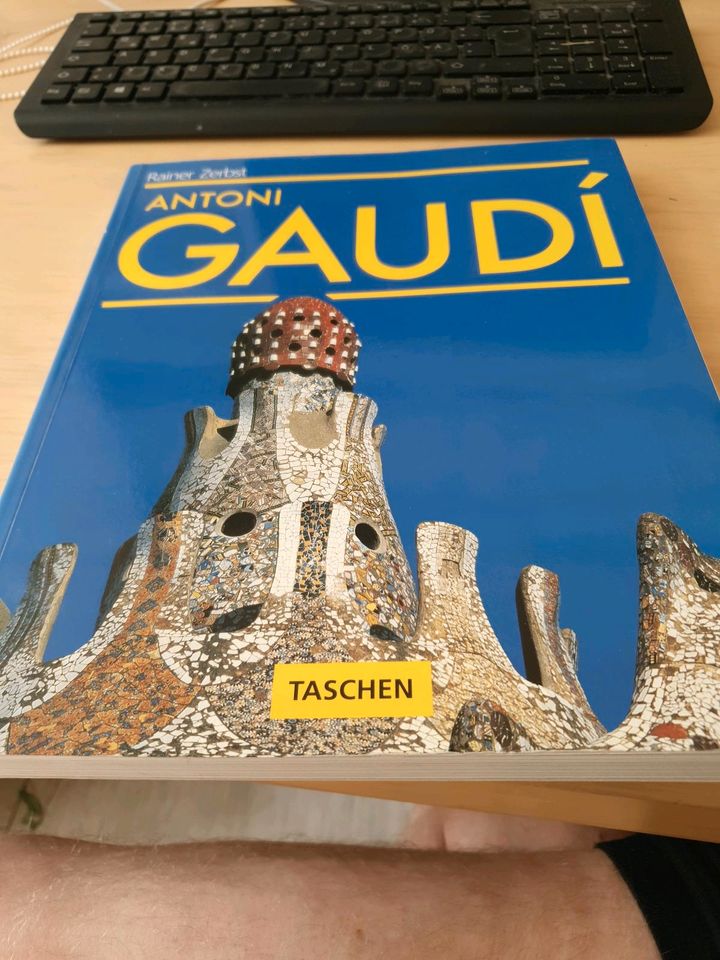 Buch Rainer Zerbst Antoni Gaudi Taschen-Verlag in Erftstadt