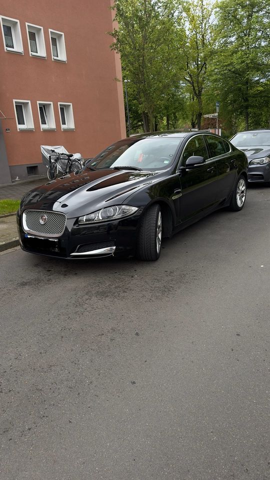 Jaguar XF 2.2 d in Leverkusen