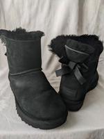 #UGG Classic #Mini Bailey Bow 38 Schwarze Stiefelette NP 220€ Bayern - Augsburg Vorschau