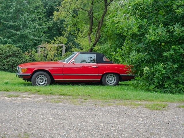 Mercedes 450 SL Cabrio in Rot – Ein Traum auf Rädern in Ottersberg