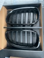 Neu BMW e60 e61 Kühlergrill Nieren Performance Shadowline schwarz Sachsen - Hoyerswerda Vorschau