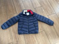 Tommy Hilfiger Jacke Steppjacke Daunenjacke Gr. 140 Nordrhein-Westfalen - Siegen Vorschau