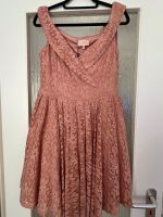 Schulterfreies Kleid von Club London rosa Feldmoching-Hasenbergl - Feldmoching Vorschau