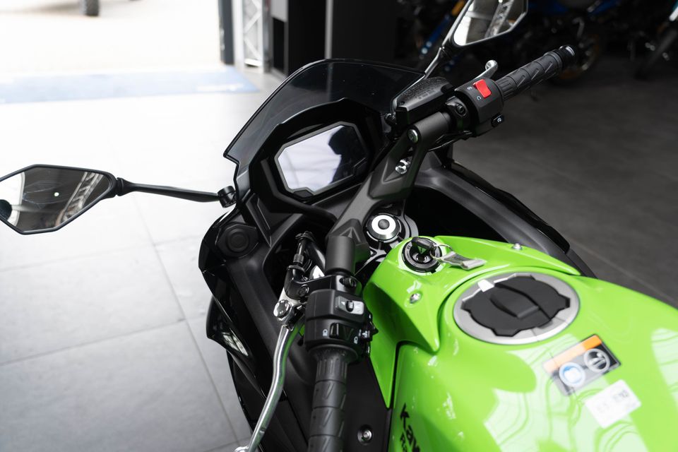 Kawasaki Ninja 650 Sportpaket 2024 Garantie bis 02/2028 in Drakenburg