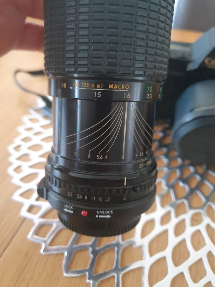 Fotokamera Canon T80, Speedlite 277 T und Zoom Objektiv. in Ostfildern