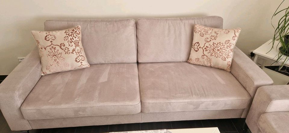 Wohnzimmer  Couch  Hom'In Schnäppchenpreisen 3 Stck für 800€ in Ettlingen