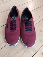 Vans 39 Sneakers Slip on weinrot Bordeaux Beere rot Frankfurt am Main - Bockenheim Vorschau