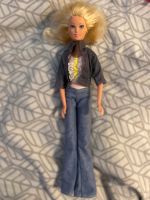 Barbie mit Klamotten Nordrhein-Westfalen - Lippstadt Vorschau