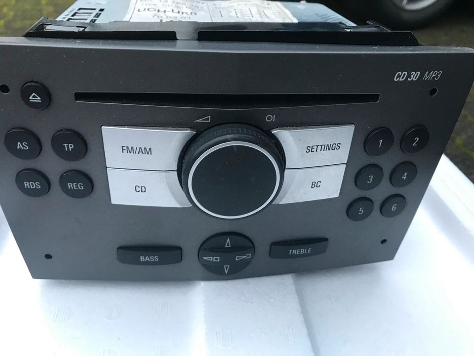 Opel Original  Radio 2005-2011 Autoradio CD30 MP3 in Tönisvorst