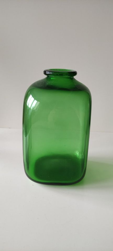 grüne Vase quadratisch 1970er vintage in Bonn