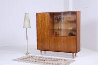 Vintage Highboard 60er Jahre | Mid Century Glas Vitrine Wäscheschrank Wohnzimmerschrank Schrank Retro 70er Nussbaum Berlin - Tempelhof Vorschau