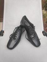 Hugo Boss Schuhe Gr 44  Leder Nordrhein-Westfalen - Alfter Vorschau