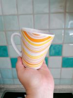 Tasse in peppigem Design Orange gelb weiß Streifen Saarland - Nohfelden Vorschau