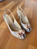 Stilvolle Pumps/Peeptoe Absatzschuhe von Peter Kaiser Stuttgart - Stuttgart-Süd Vorschau