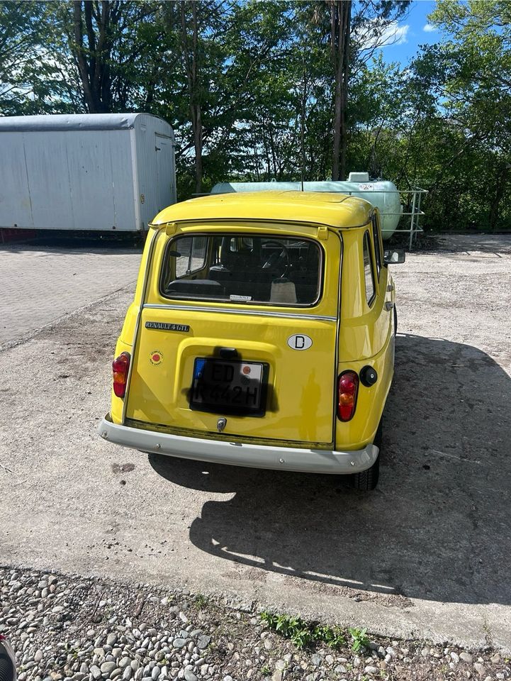 Renault R4 Oldtimer mit H-Kennzeichen in Forstern