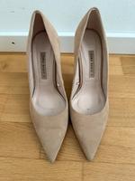 Zara Pumps Gr. 38 beige Wildleder 10cm Absatz Hannover - Kirchrode-Bemerode-Wülferode Vorschau