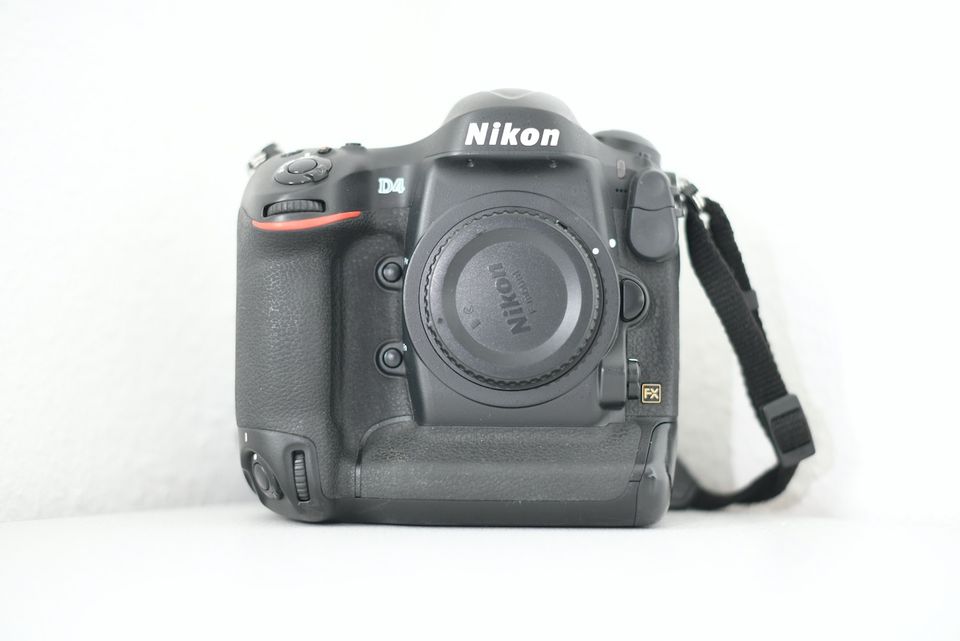 Nikon D4 16 MP FX professionelle Vollformat-DSLR in Rheinfelden (Baden)