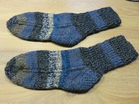 selbstgestricke Socken Wollsocken Gr. 36 37 Handmade Weihnachten Kreis Pinneberg - Tornesch Vorschau