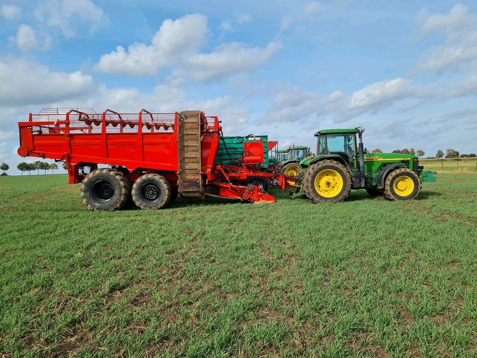 Rübenroder Ladebunker Überladewagen Gilles RB 300 Bleinroth LB 20 in Harsum