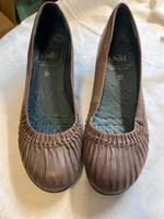 Caprice Damenschuhe Leder Pumps Gr 37,5 selten getragen braun Häfen - Bremerhaven Vorschau