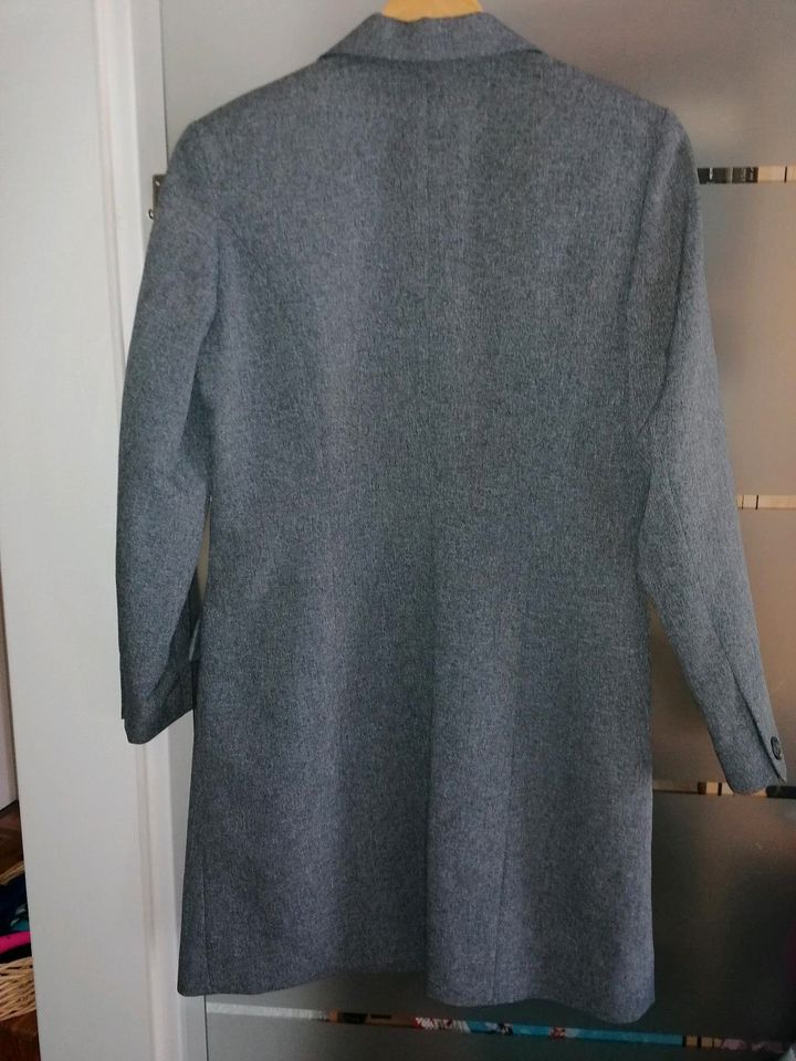 Kleid mit Jacke, Gr. 38, grau für zus. 20,-Euro in Eschershausen