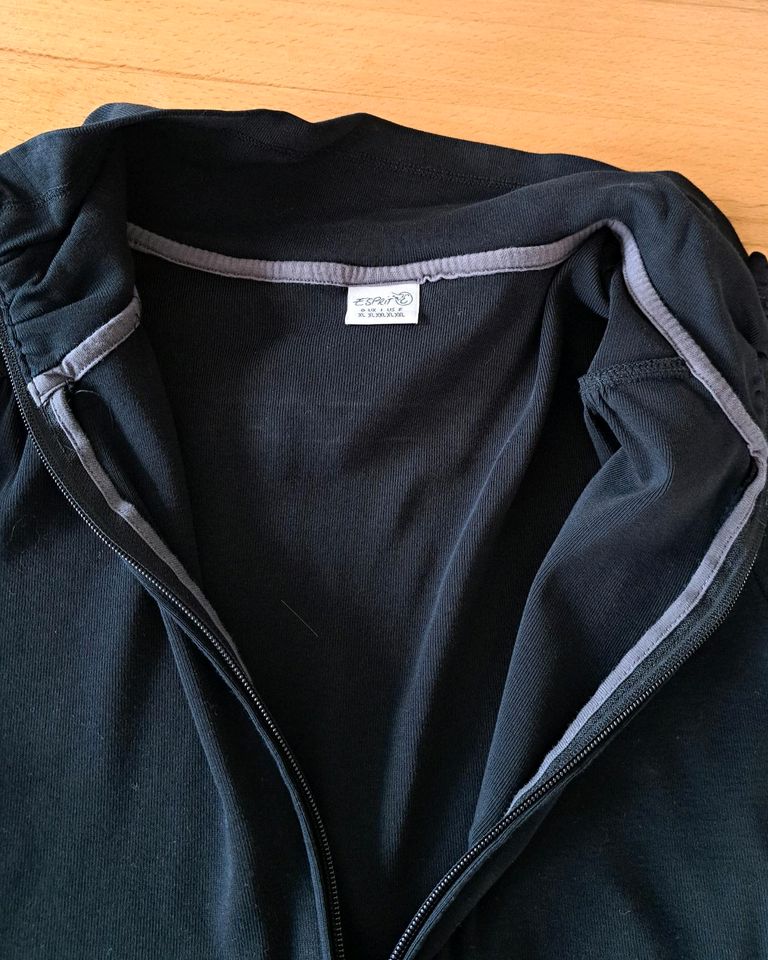 Leichte Shirt Jacke der Marke "Esprit" in schwarz in Bordesholm