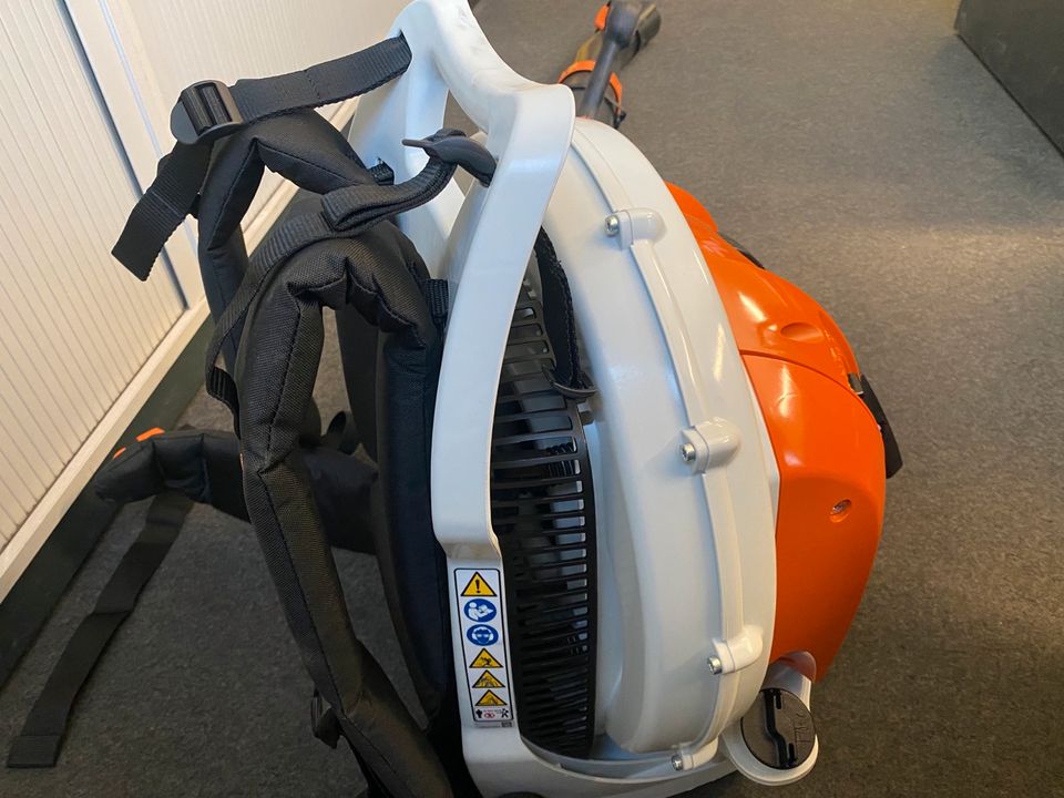 Profi Laubbläser Stihl BR700 Blasgerät Rückengerät mieten L&M in Springe