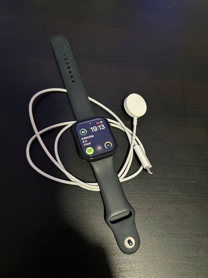 Apple Watch SE 44mm (2022) in Düsseldorf