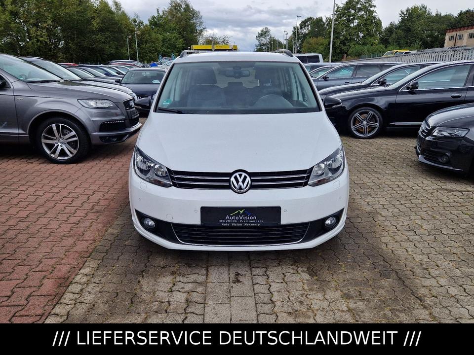Volkswagen Touran 2.0 TDI Style Comfortline Navi Sithzg Tem in Osterode am Harz