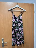 Sommer Kleid mit Rosen Berlin - Marzahn Vorschau