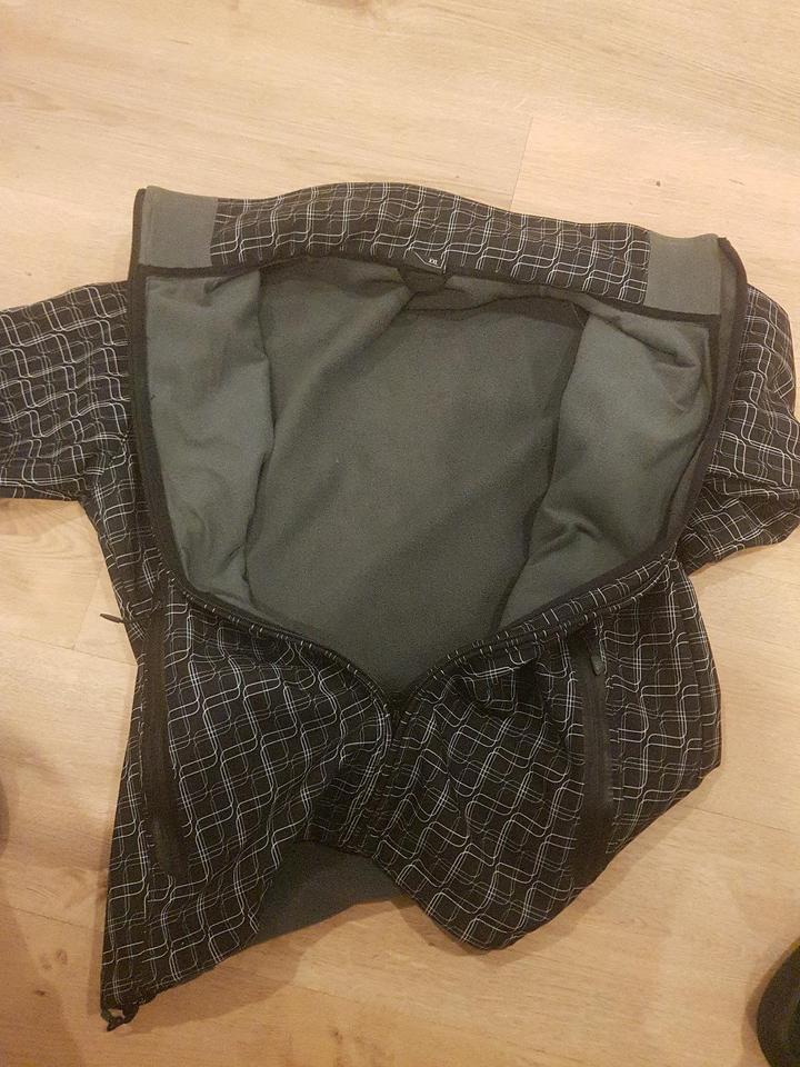 Mammut Jacke Poliester. XXL Mit Fleece gefüttert. in Hahnheim