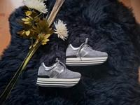 Neu!! Hogan Sneakers Gr. 36, grau Bayern - Kleinostheim Vorschau