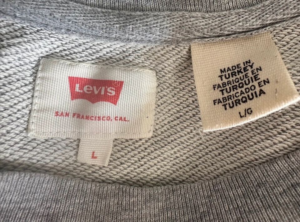 Levi’s Pullover Sweater grau Gr. L in Malsfeld