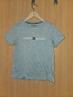 Schickes Tommy Hilfiger Shirt kurzarm Damen Oberteil TShirt Gr XS Leipzig - Meusdorf Vorschau